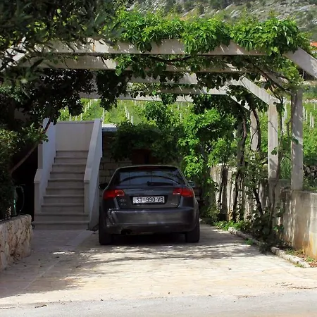 Apartment Ivan Dolac 592c Jelsa (Hvar)